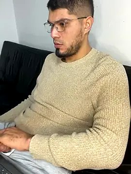 Freechat mirallesandbig on StripChat