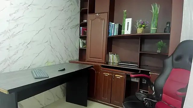 MirandaRossi on StripChat