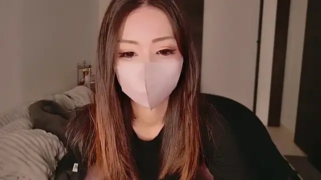 Group miRei- on StripChat