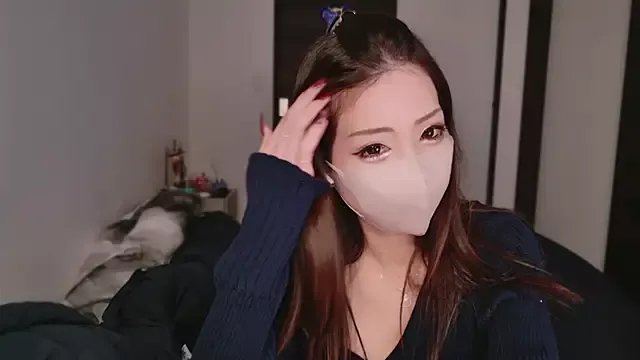 Group miRei- on StripChat