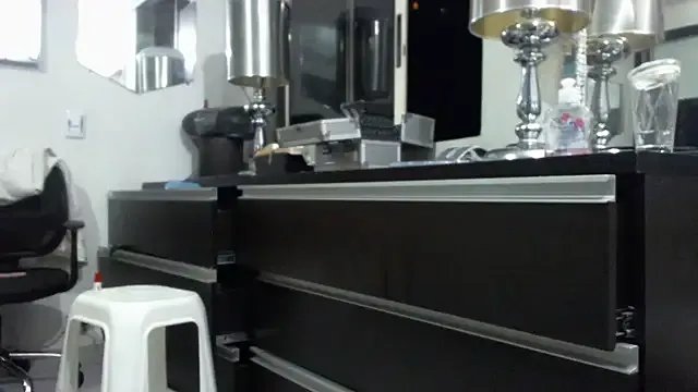 Mirianzapata_1 on StripChat