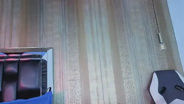 MishaKinki on StripChat