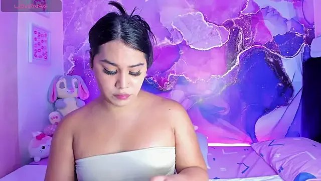 mishelbubble on StripChat