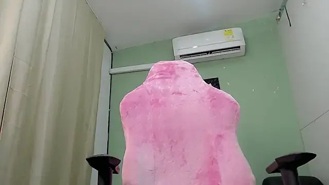 Mishell_hot_ on StripChat