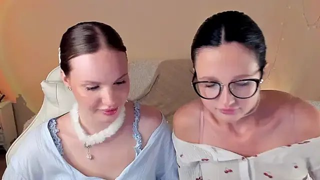 MishkaMe on StripChat