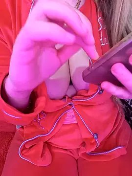 Miss_Afnane_squirt1 on StripChat