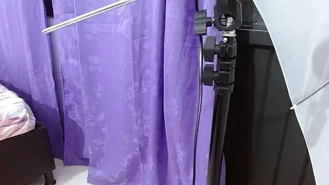 Miss_Ariel — Spank my ass