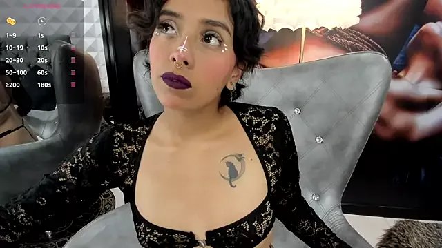 miss_collins on StripChat