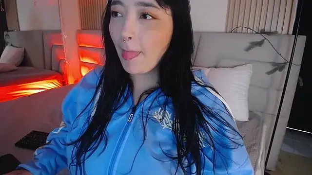 Miss_Loise on StripChat