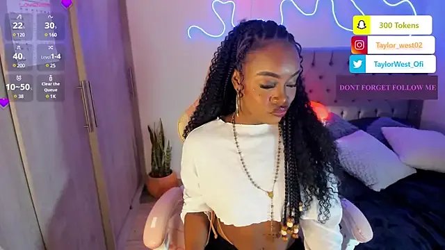 Miss_westt_ on StripChat