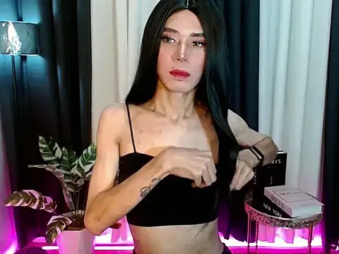 MissTransStella69 on StripChat