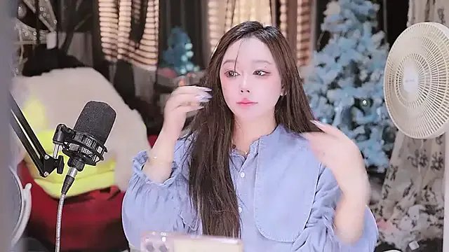 Missy_Nana21 on StripChat