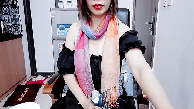 Miu-Le on StripChat