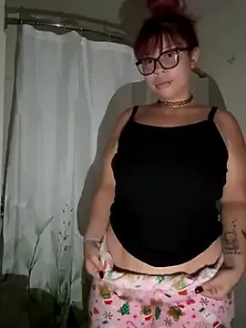 moan4mona on StripChat