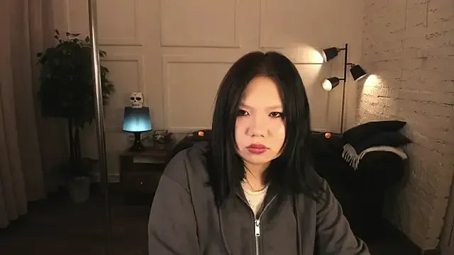 Moana_light on StripChat