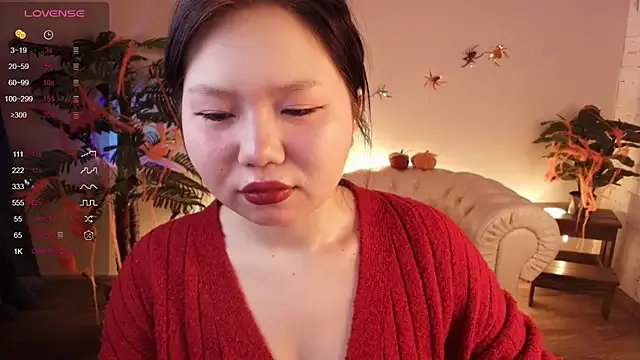 Moana_light on StripChat