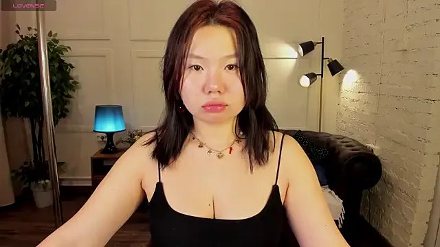 Moana_light on StripChat