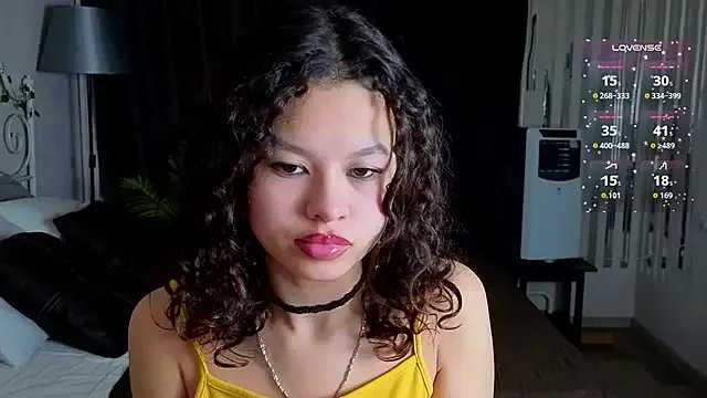 moco_choco on StripChat