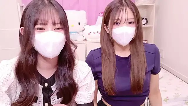 MOEMOE-Q on StripChat