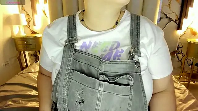 mollieblue69 on StripChat