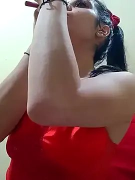 molymeneses on StripChat