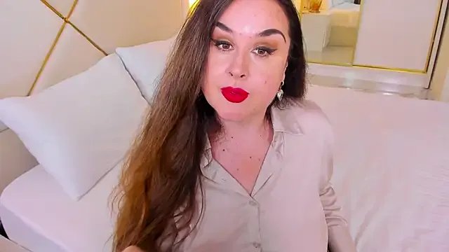 Mommylongnipples on StripChat