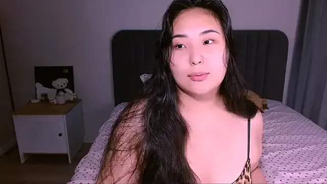 monabooty on StripChat