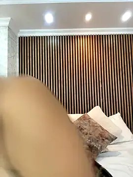 MonicaMoret on StripChat