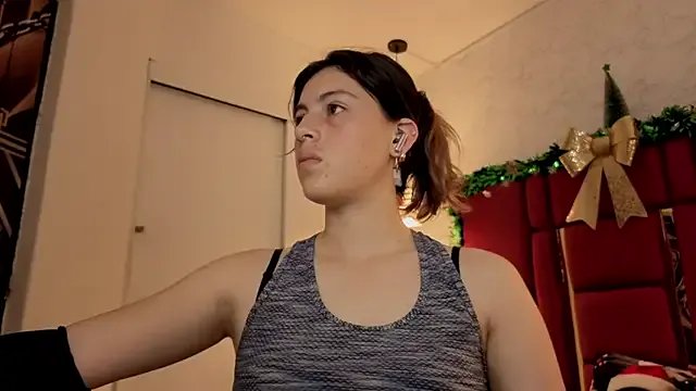 Freechat moon_winy on StripChat