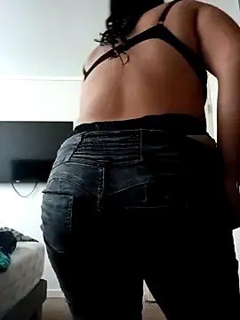 Morenitha-XXX on StripChat