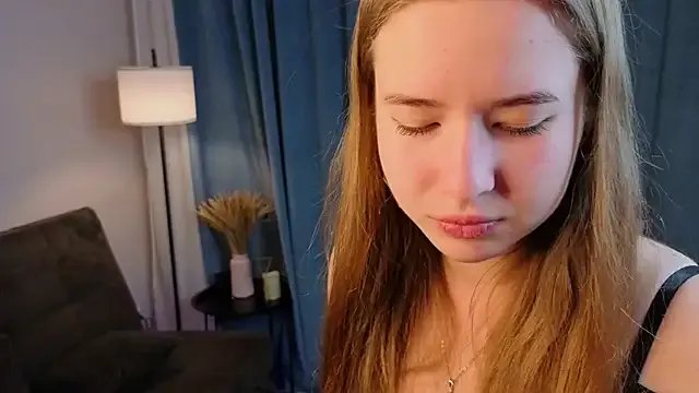 MowasaBritten on StripChat