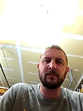 Freechat MrMechanic38 on StripChat