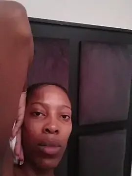 MsParisSmith on StripChat