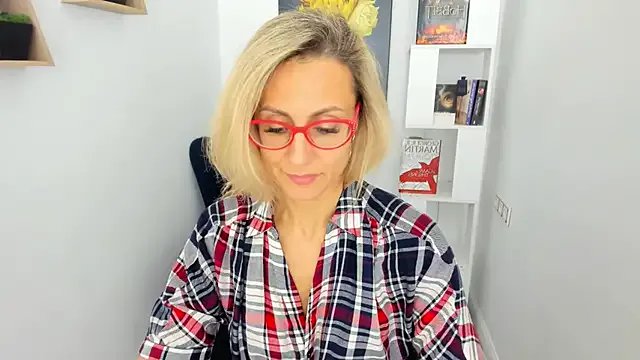 MuseOfStage on StripChat