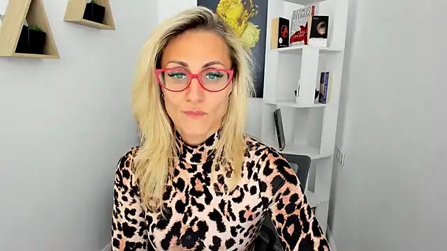 MuseOfStage on StripChat