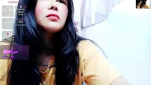 Mya8860 on StripChat