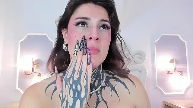 mystikdoll on StripChat