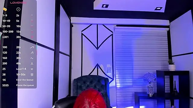 NahomiRichards_ on StripChat