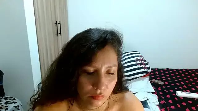 naihroby on StripChat