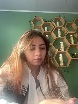 NaiveRoxy — SHOW BOOBS & SPIT TITS