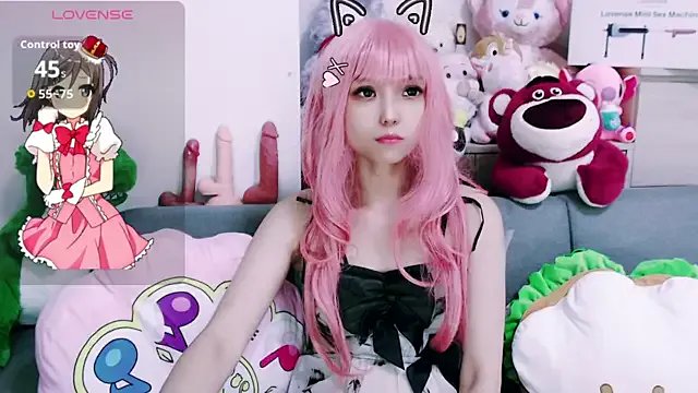 nana2005 on StripChat