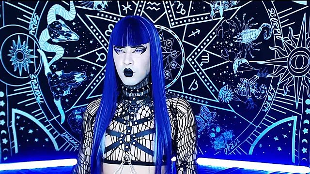 naomi_satan — dance and move your ass