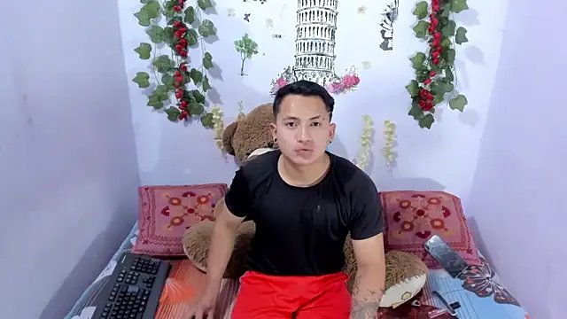 NataliaAndJulliam on StripChat