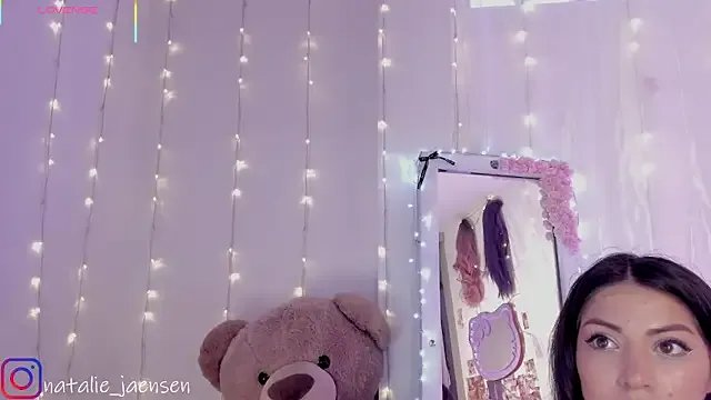 Freechat natalie_jaensen on StripChat