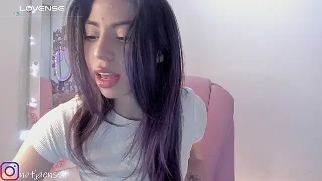 Freechat natalie_jaensen on StripChat