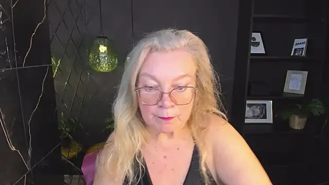 NataliMellow on StripChat