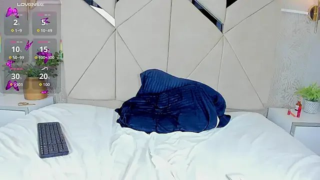 NathalieRoss1 on StripChat