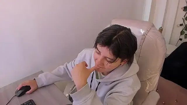 Nathaly_ds on StripChat