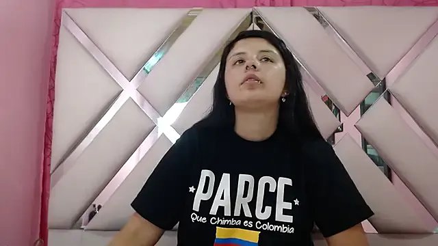 nathaly_low1 on StripChat