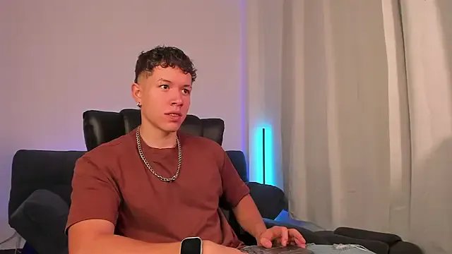 nathan_blake on StripChat